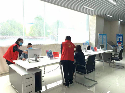 河南寶豐創(chuàng)新政務(wù)公開(kāi)模式 開(kāi)設(shè)政務(wù)公開(kāi)專區(qū)提升服務(wù)效能